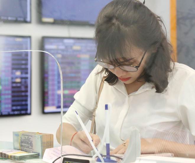 Trên thị trường 99Kl99 link đăng nhập 3 tháng qua, vốn thực và vốn vay giao dịch ký quỹ đều suy giảm. Ảnh: Dũng Minh.