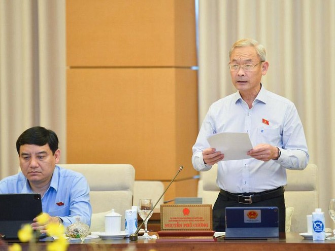 Chủ nhiệm Uỷ ban Kl991.com nạp rút nhanh - Ngân sách Nguyễn Phú Cường trình bày báo cáo thẩm tra.