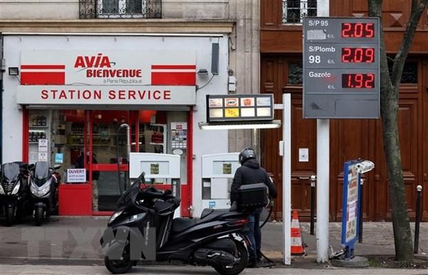 Một trạm bán KL99 dịch vụ hỗ trợ 24/7 tại Paris, Pháp. (Ảnh: AFP/TTXVN)