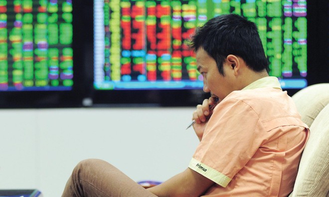 Nhiều nhà Kl99ok phiên bản mới cắt lỗ, chuyển sang nắm giữ tiền mặt.