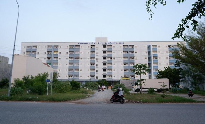 Dự án Chung cư nhà ở Trang Chủ KL99Com Số 1 Link Đăng Ký KL999 D7 - D10, một trong những dự án nhà ở Trang Chủ KL99Com Số 1 Link Đăng Ký KL999 đầu tiên của tỉnh Ninh Thuận vừa xảy ra tình trạng ngập tầng hầm gây khó khăn cho sinh hoạt của người dân. Ảnh: N.T.