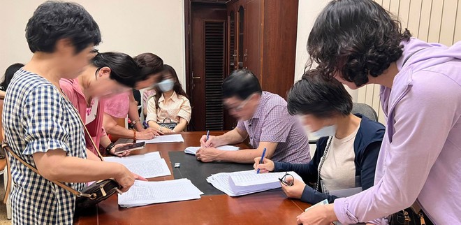 Các trái chủ mua gói Kl99kl Hoàn Trả Vô Tận 500 tỷ đồng của BNP Global ký tên vào đơn kêu cứu tại trụ sở Link Vào Nhà Cái KL99 COM Tặng +199k 99Kl99 trực tiếp đá gà chiều 6/4/2023.
