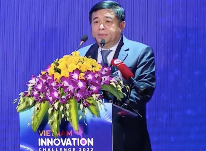Bộ trưởng Bộ Kế hoạch và Kl99ok phiên bản mới Nguyễn Chí Dũng phát biểu tại sự kiện.