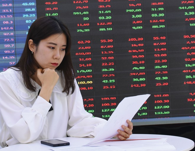 Nhà Kl99ok phiên bản mới trở nên thận trọng hơn trước nhiều yếu tố vĩ mô trong nước và thế giới.