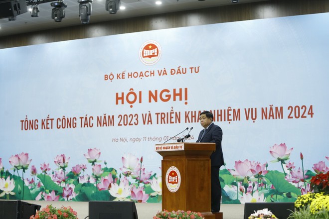 Bộ trưởng Bộ Kế hoạch và Kl99ok phiên bản mới Nguyễn Chí Dũng phát biểu tại Hội nghị.