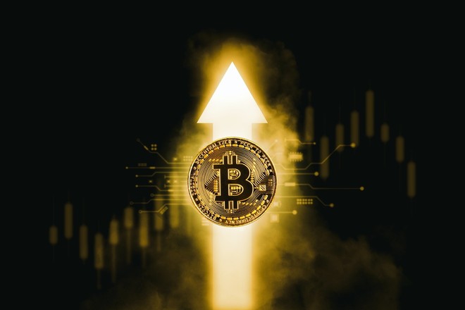 Kết thúc tháng 3: Bitcoin vượt khỏi cơn bão, Ethereum vẫn chìm trong khó khăn