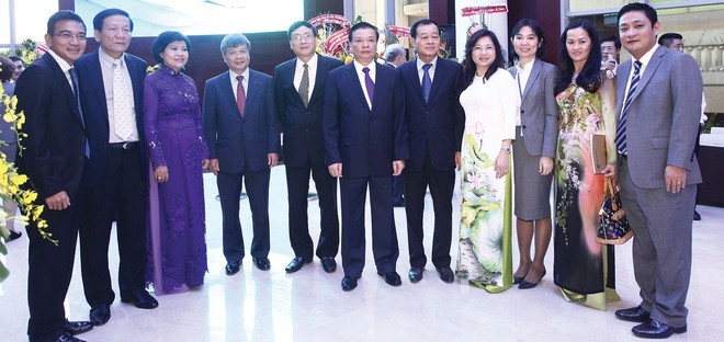 Bộ trưởng Bộ Kl991.com nạp rút nhanh Đinh Tiến Dũng, Thứ trưởng Bộ Kế hoạch và Kl99ok phiên bản mới Nguyễn Thế Phương cùng lãnh đạo ngành tại Lễ trao giải ARA 2014
