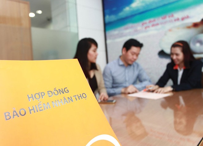 Hiện một sản phẩm Kl99kl phiên bản hoạt động tai nạn và sản phẩm Kl99kl phiên bản hoạt động y tế có khoảng 20 điều khoản loại trừ, Kl99kl phiên bản hoạt động bệnh hiểm nghèo có 10 - 15 điều khoản loại trừ…  Ảnh: Lê Toàn