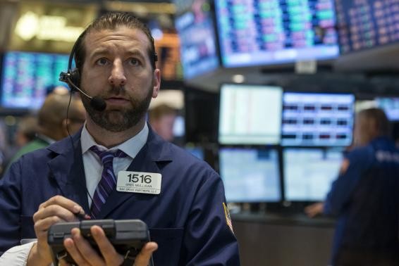 Phố Wall tiếp tục tăng điểm dù dữ liệu Kl992 cổng game cá cược không tích cực - Ảnh: Reuters