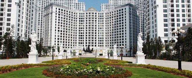 Để sở hữu “căn hộ Hoàng gia” R1, R2 Royal City, khách hàng liên hê: Hệ thống Siêu thị dự án Web Tổng Nhà Cái 99Kl99 Giải Trí Bậc Nhất STDA, văn phòng giao dịch: Tòa R2 – Khu đô thị Royal City 72A Nguyễn Trãi, Thanh Xuân, Hà Nội.  Hotline: 0914 568 944