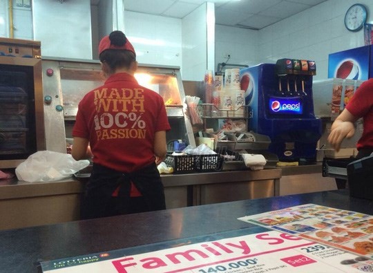 Các cửa hàng của Lotteria bị phạt vì Kl992 VIP Trang Chủ 2026 dịch vụ ăn uống không bảo đảm an toàn thực phẩm dẫn đến ngộ độc thực phẩm