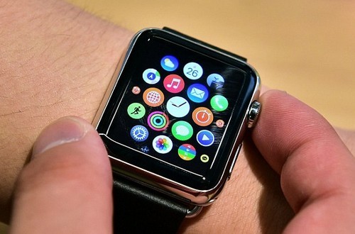 Kl993 ưu đãi thưởng hấp dẫn Anh và Australia không cho phép nhân viên mang Apple Watch khi họp.