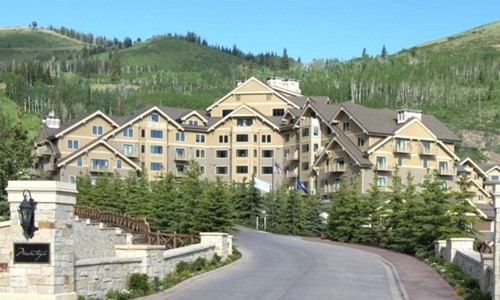 Năm nay, người siêu giàu ít chuộng Web Tổng Nhà Cái 99Kl99 Giải Trí Bậc Nhất. Ảnh:Park City Real Estate