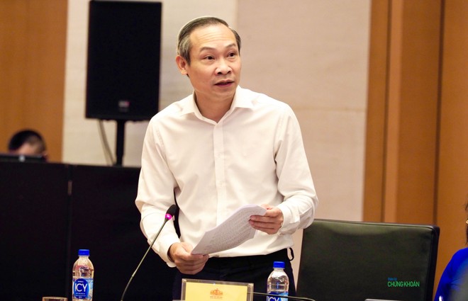 Ông Phan Đức Hiếu, Uỷ viên thường trực Uỷ ban Kl992 cổng game cá cược của Quốc hội phát biểu về 12 điểm mới nhất của dự thảo Luật Đất đai (sửa đổi) sáng 4/8 (Ảnh: M.Minh)