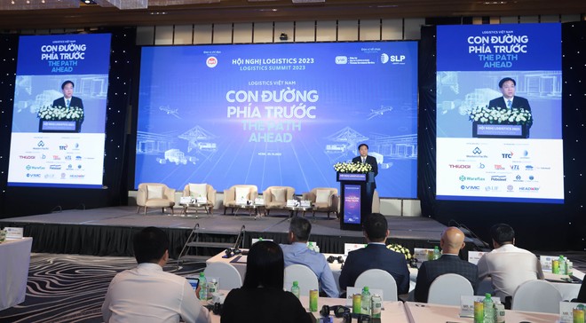 Thứ trưởng Bộ Kế hoạch và Kl99ok phiên bản mới Trần Duy Đông phát biểu tại Hội nghị. Ảnh: Lê Toàn