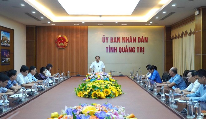 Phó chủ tịch UBND tỉnh Quảng Trị Hà Sỹ Đồng chủ trì cuộc họp xem xét đề xuất của nhà Kl99ok phiên bản mới.