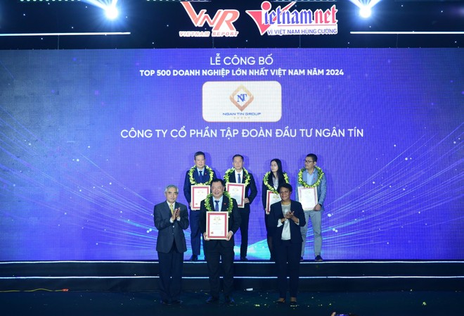 Tổng Giám đốc Kl994 game bài casino hấp dẫn Ngân Tín Group Đinh Phú Minh đón nhận danh hiệu Top 500 Kl991.com World Cup 2026 Chính Thức lớn nhất Việt Nam từ ban tổ chức vào tối 8/01/2025 tại TP Hà Nội
