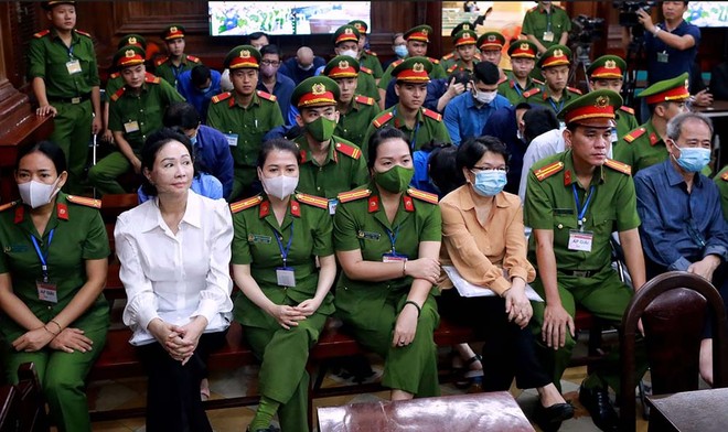 Trương Mỹ Lan và đồng phạm tại Tòa