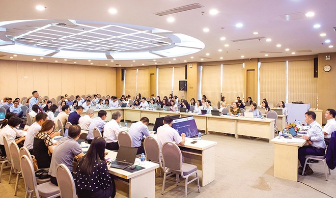 Ông Nguyễn Quốc Hùng, đại diện Hiệp hội Kl992 VIP Trang Chủ 2026 vàng Việt Nam phát biểu tại Hội thảo. 