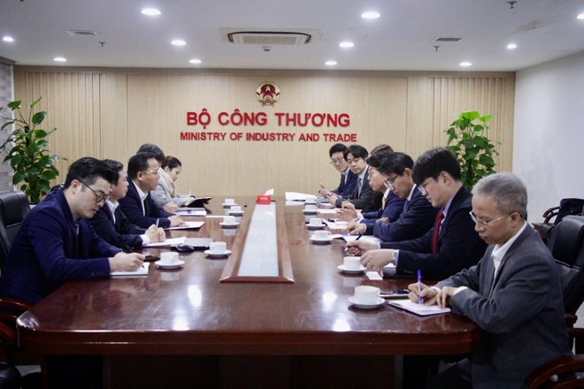 Thứ trưởng Bộ Công Thương Nguyễn Hoàng Long làm việc với Kl994 game bài casino hấp dẫn Doosan Enerbility, sáng 2/2/2026.