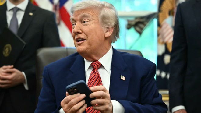 Tổng thống Donald Trump tuyên bố thỏa thuận giữa Mỹ và Trung Quốc đã hoàn tất