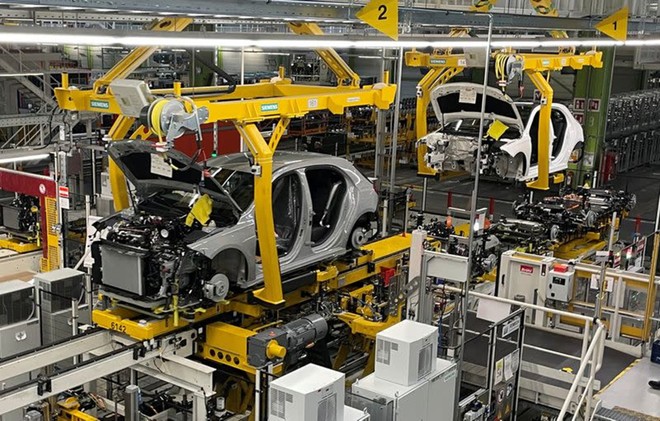 Ngành công nghiệp ô tô đối mặt với cú sốc chuỗi cung ứng lớn thứ ba trong vòng 5 năm
