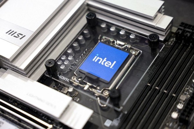 Nvidia rót 5 tỷ USD mua cổ phần của Intel theo thỏa thuận tháng 9