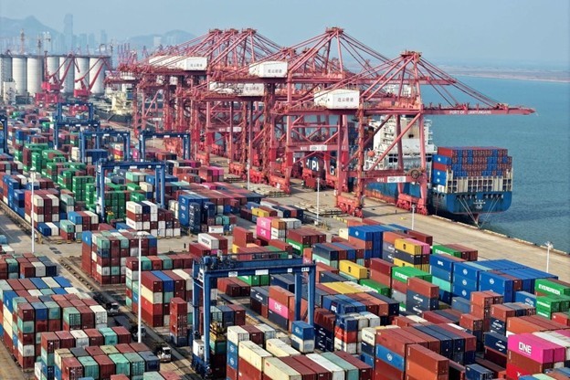 Trung Quốc đạt thặng dư thương mại kỷ lục trong năm 2025 bất chấp cú sốc thuế quan