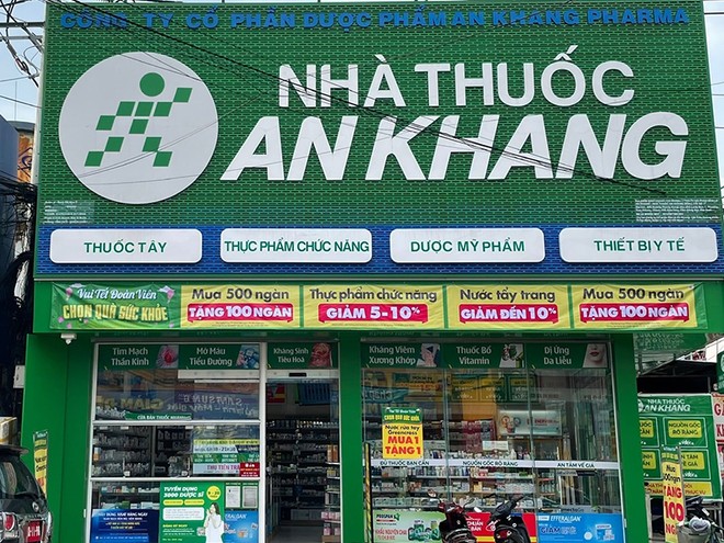 Năm 2025, chuỗi nhà thuốc An Khang tiếp tục lỗ, chuỗi Long Châu báo lãi lớn