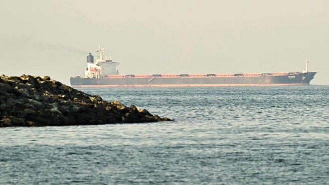 Iran nới lỏng kiểm soát eo biển Hormuz: Tác động gì đến nguồn cung dầu toàn cầu?