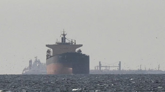 Iran áp dụng phí quá cảnh bằng tiền điện tử tại eo biển Hormuz