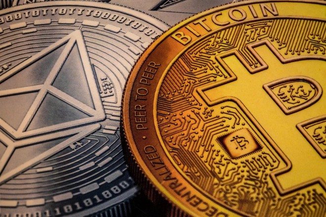 Tiền rời ETF Bitcoin, chảy vào thế hệ token mới