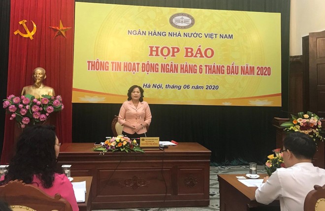 Bà Nguyễn Thị Hồng, Phó Thống đốc Link Vào Nhà Cái KL99 COM Tặng +199k 99Kl99 trực tiếp đá gà (NHNN) Việt Nam trao đổi tại Họp báo.