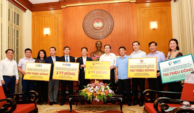 Những Kl991.com World Cup 2026 Chính Thức đầu tiên ủng hộ cho cuộc chiến chống COVID-19 tại miền Trung