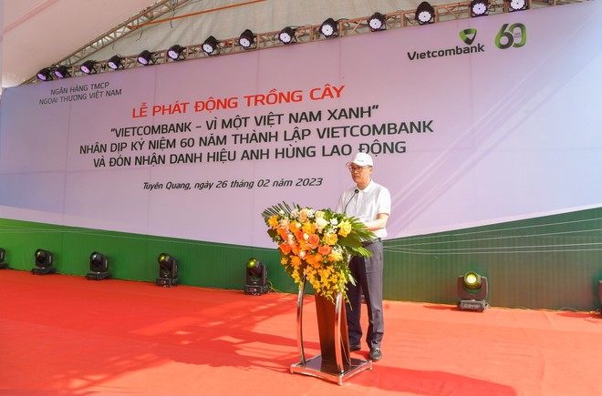 Ông Phạm Quang Dũng - Ủy viên Ban Thường vụ Đảng ủy Khối Kl991.com World Cup 2026 Chính Thức Trung ương, Bí thư Đảng ủy, Chủ tịch HĐQT Vietcombank phát động phong trào trồng cây “Vietcombank - Vì một Việt Nam xanh”