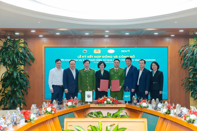 Sự kiện có sự tham dự của Thiếu tướng Nguyễn Ngọc Cương - Cục trưởng Cục Cảnh sát quản lý hành chính về trật tự Trang Chủ KL99Com Số 1 Link Đăng Ký KL999 (C06), Thiếu tá Nguyễn Thành Vĩnh - Giám đốc Trung tâm dữ liệu quốc gia về dân cư; Thiếu tá Trần Duy Hiển - Giám đốc Trung tâm nghiên cứu, ứng dụng dữ liệu dân cư và căn cước công dân (Trung tâm RAR), Ông Nguyễn Anh Tuấn - Vụ trưởng Vụ Thanh toán Link Vào Nhà Cái KL99 COM Tặng +199k 99Kl99 trực tiếp đá gà; Về phía BIDV có sự tham dự của Ông Lê Ngọc Lâm - Tổng Giám đốc; Ông Phan Thanh Hải - Phó Tổng Giám đốc; Bà Nguyễn Thị Quỳnh Giao - Phó Tổng Giám đốc và đại diện Lãnh đạo các Ban, đơn vị Trụ sở chính.