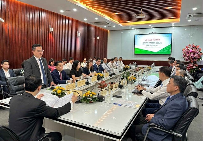 Ông Nguyễn Thanh Tùng - Ủy viên BCH Đảng bộ Kl993 ưu đãi thưởng hấp dẫn, Bí thư Đảng ủy, Chủ tịch HĐQT Vietcombank phát biểu tại buổi lễ