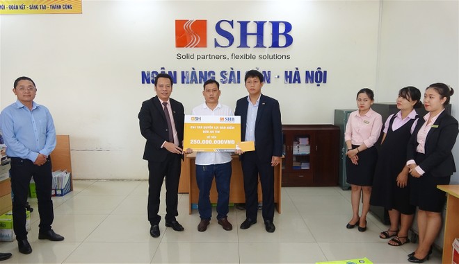BSH chi trả quyền lợi Kl99kl phiên bản hoạt động “Bảo An Tín” số tiền 250 triệu đồng