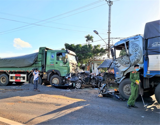 Hiện trường vụ tai nạn chiều ngày 12/8/2023 (Ảnh: Kl99kl phiên bản hoạt động BSH)