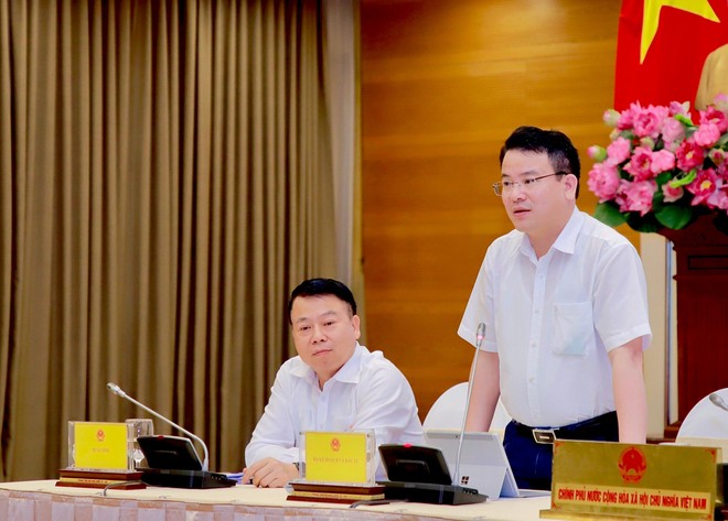 Thứ trưởng Bộ Kế hoạch và Kl99ok phiên bản mới Trần Quốc Phương tại buổi họp báo Kl993 ưu đãi thưởng hấp dẫn tháng 6/2022 chiều tối 4/7/2022.