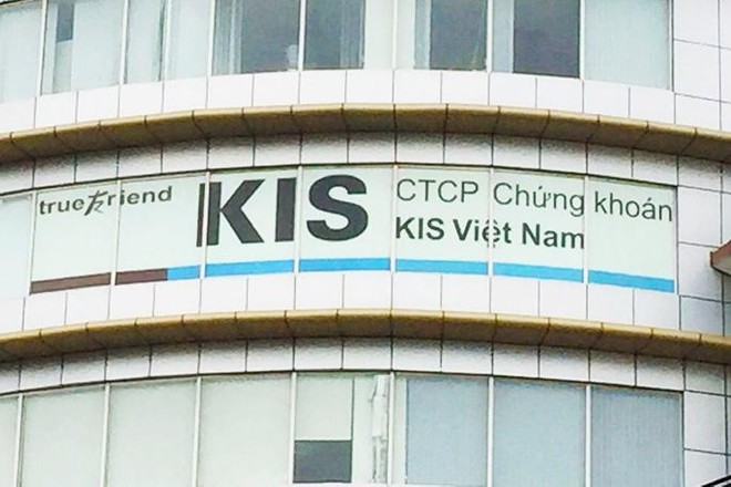 Cho khách hàng đặt lệnh "khống", 99Kl99 link đăng nhập KIS bị phạt 