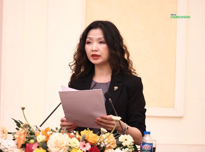 Bà Đỗ Thị Phong Lan, Phó Vụ trưởng Vụ Tổ chức cán bộ, Kl99 nổ hũ thông tin tại buổi họp báo (Ảnh: M.Minh)