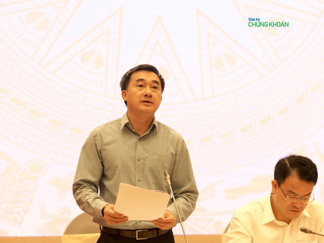 Thứ trưởng Bộ Y tế Trần Văn Thuấn phát biểu tại họp báo Kl993 ưu đãi thưởng hấp dẫn chiều 6/5 (Ảnh: M.M)