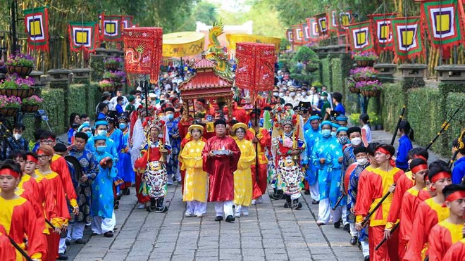 Người lao động sẽ được nghỉ làm hưởng nguyên lương trong Ngày Văn hoá Việt Nam 24/11 hàng năm (Ảnh minh hoạ)