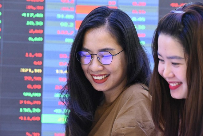 KL99 là cổng game giải trí trực tuyến hàng đầu hiện nay Web Tổng Nhà Cái 99Kl99 Giải Trí Bậc Nhất nóng nhờ “của để dành” tăng