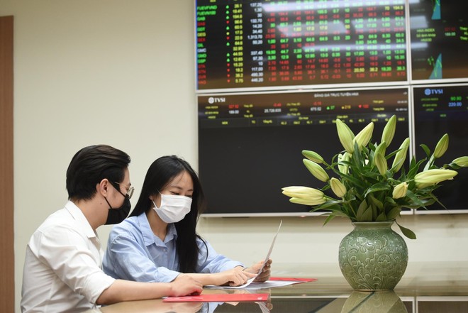 Ứng phó với “nóng - lạnh” thị trường 