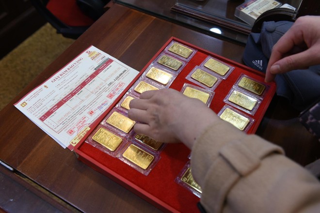 Giá vàng hôm nay ngày 7/5: Vàng SJC vững vàng trên mốc 70 triệu đồng/lượng