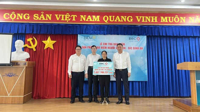 BIC chi trả hơn 2 tỷ đồng quyền lợi Kl99kl phiên bản hoạt động cho khách hàng vay vốn tại Lâm Đồng