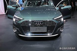 Ông Nguyễn Quang Duy, PTGĐ Marketing và Phát triển Kl992 VIP Trang Chủ 2026 Kênh Đối tác đại diện AIA Việt Nam nhận Giải thưởng Rồng Vàng 2026 từ Ban tổ chức