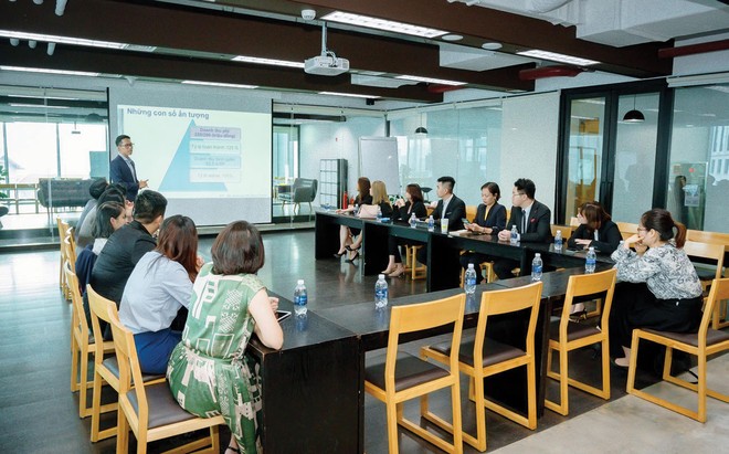 Các công ty Kl99kl phiên bản hoạt động đã đổ nhiều tiền vào công tác bán hàng để thu được kết quả nhanh chóng